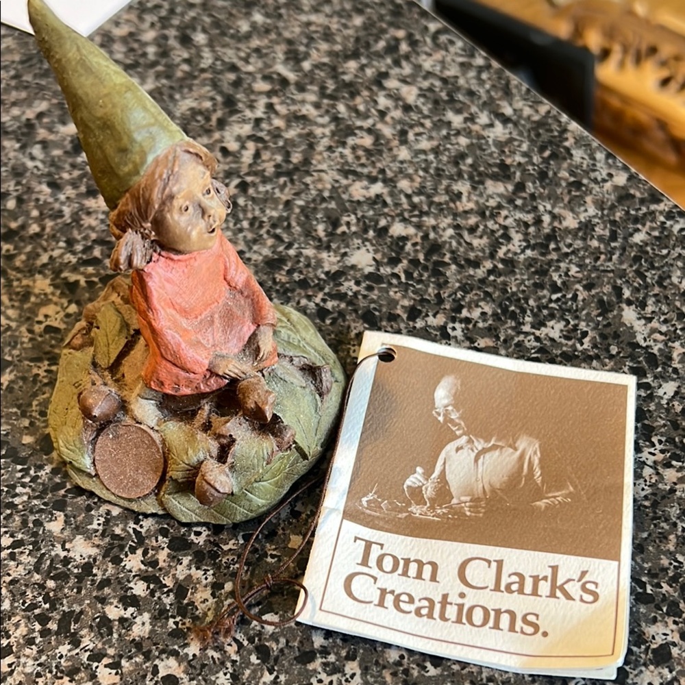 Tom Clark's Creations lilibet frog racer gnome Figurine